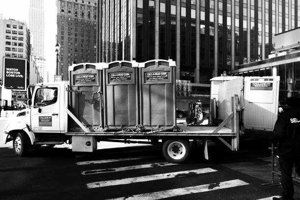 Best Portable bathroom rental  in Nitro, WV